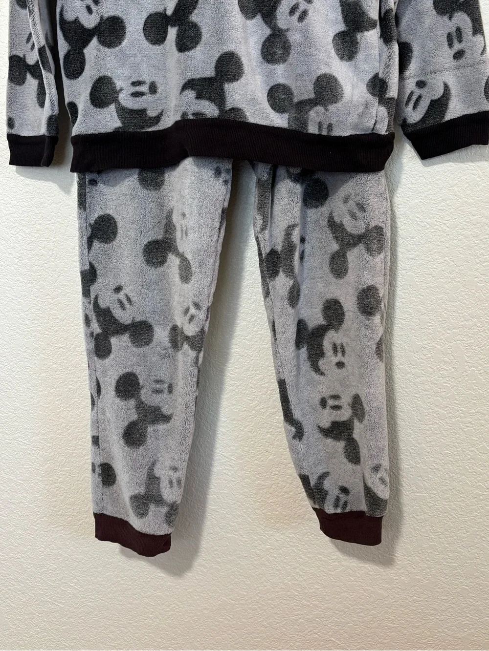 Disney Mickey Mouse Fleece Pajama Lounge Set Gray Medium - Picture 3 of 7